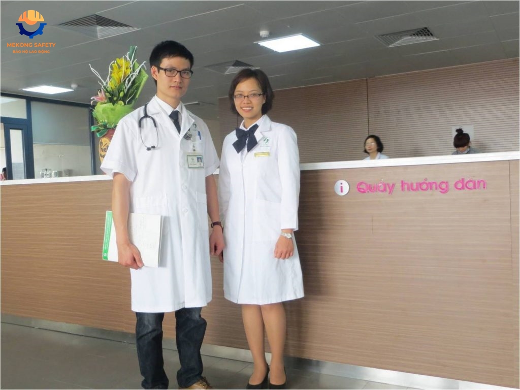 Mua Bán Quần Áo Đồng Phục Bác Sĩ - Áo Blouse Trắng Bác Sĩ Giá Tốt Tại Tphcm, Bình Dương