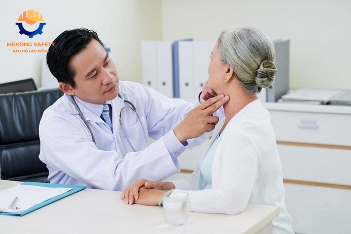 Mua Bán Quần Áo Đồng Phục Bác Sĩ - Áo Blouse Trắng Bác Sĩ Giá Tốt Tại Tphcm, Bình Dương